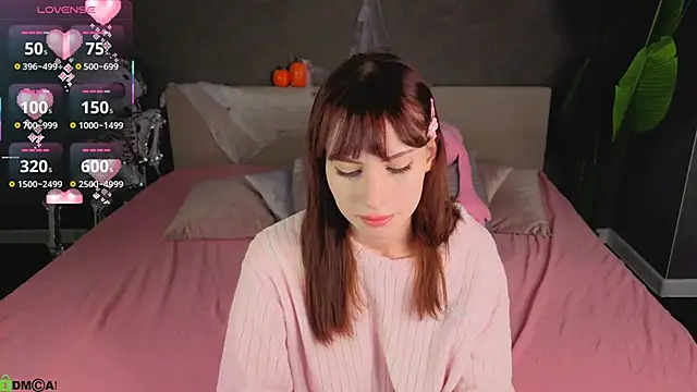 Mollly Rouge online show from 10/27/25, 11:27