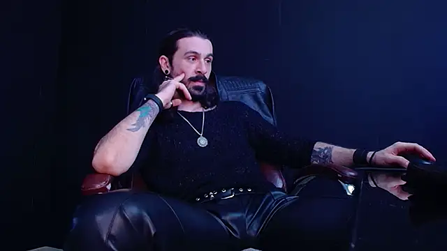 AxelColton online show from 10/31/25, 11:29