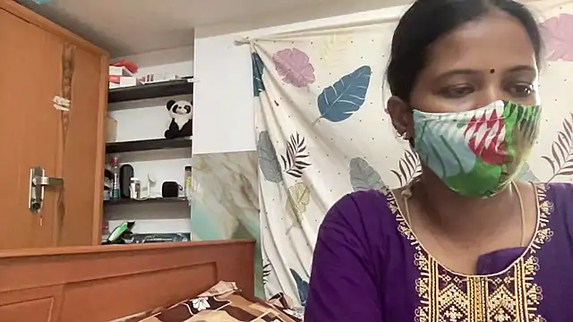 Snapshot of Tamil_Sanjana_ chatting on 07/16/26, 06:43 Tamil Sanjana online show from 07/16/26, 06:43
