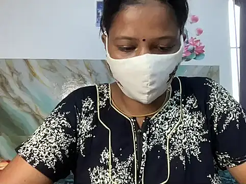 Tamil Sanjana  online show from 05/13/26, 01:12