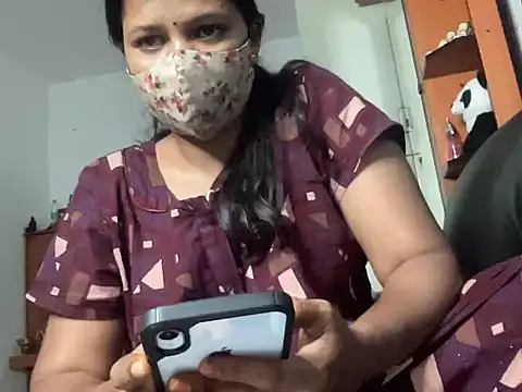 Tamil Sanjana  online show from 10/09/25, 12:55