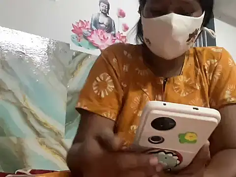 Tamil Sanjana  online show from 04/03/26, 03:18