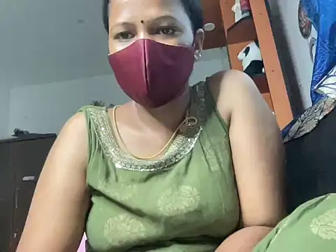 Tamil Sanjana  online show from 04/19/26, 02:01