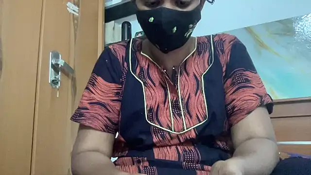 Tamil Sanjana  online show from 02/08/26, 04:54