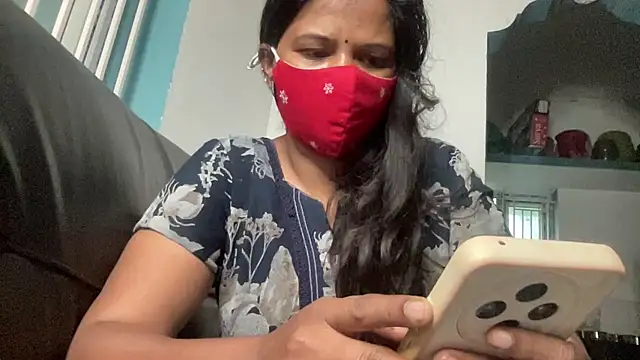 Tamil Sanjana  online show from 02/07/26, 01:35