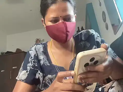 Tamil Sanjana  online show from 03/29/26, 02:13