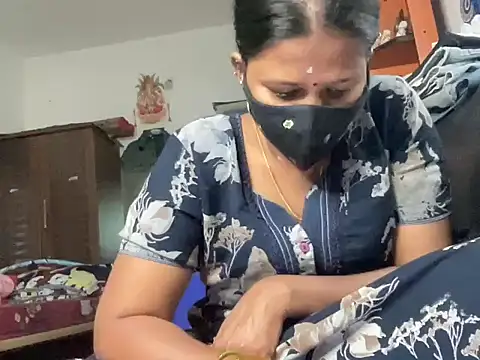 Tamil Sanjana  online show from 11/28/25, 10:37