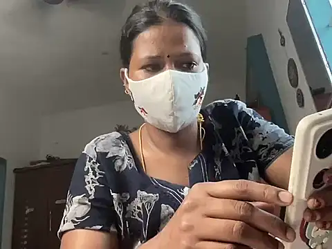 Tamil Sanjana  online show from 04/05/26, 02:29