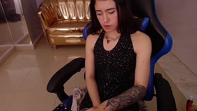 honey torres sub online show from 11/22/25, 01:37