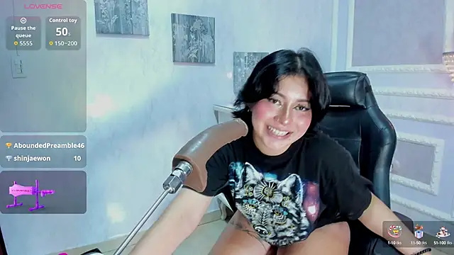 Snapshot of Lily_Martinez chatting on 09/12/25, 11:10 Lily Martinez online show from 09/12/25, 11:10