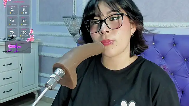 Lily Martinez online show from 02/05/26, 06:53