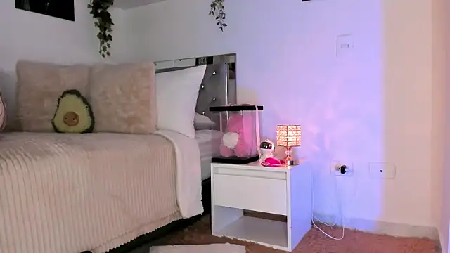 Snapshot of Alissonroses chatting on 09/28/25, 07:54 Alissonroses online show from 09/28/25, 07:54