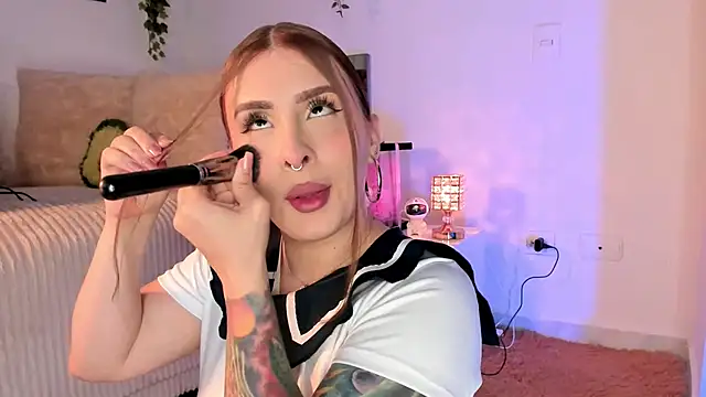 Snapshot of Alissonroses chatting on 10/25/25, 09:37 Alissonroses online show from 10/25/25, 09:37