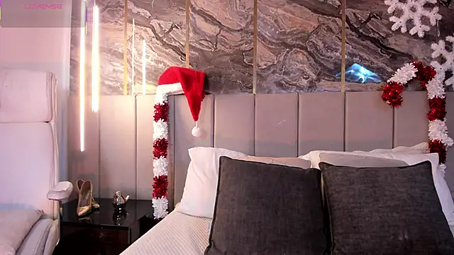 Sienna Blake  online show from 12/14/25, 11:27