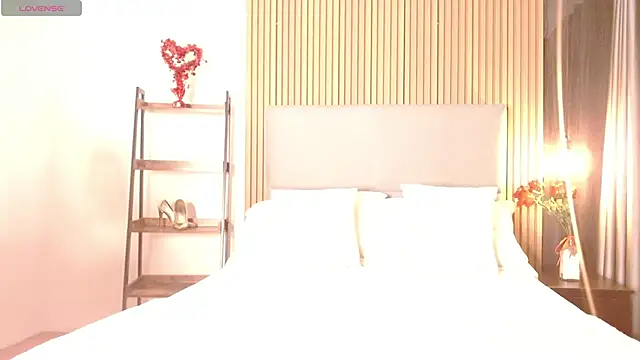 Sienna Blake  online show from 10/10/25, 08:53