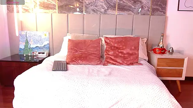 Sienna Blake  online show from 03/06/26, 09:10