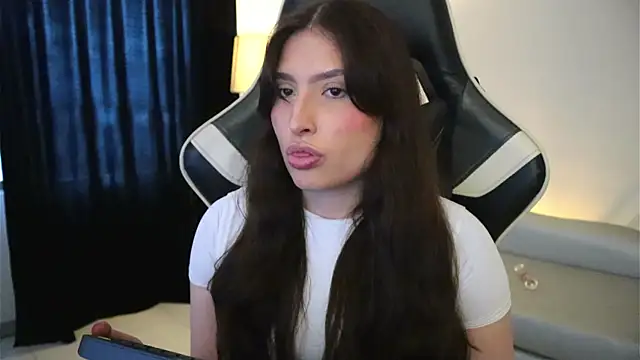 Daisha Riley online show from 04/13/26, 12:53