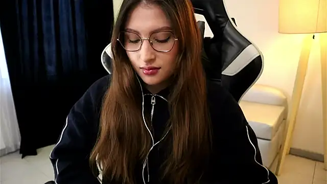 Daisha Riley online show from 09/12/25, 02:06