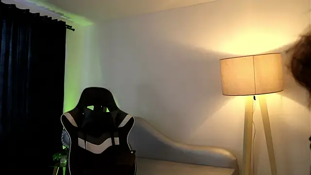 Daisha Riley online show from 09/17/25, 01:24