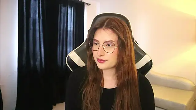 Daisha Riley online show from 11/24/25, 02:39