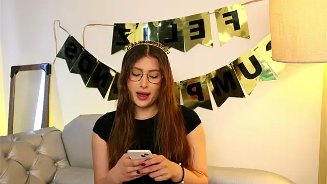 Daisha Riley online show from 10/11/25, 02:29