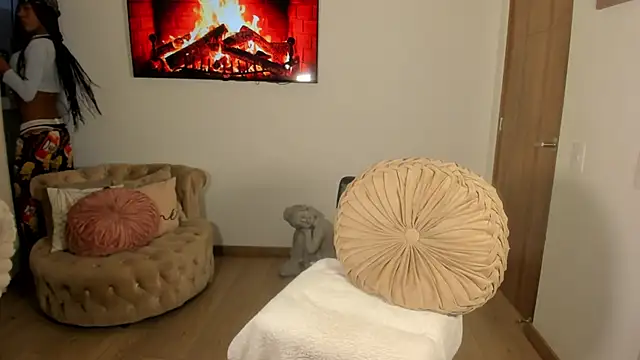 valeria montess online show from 10/22/25, 10:52