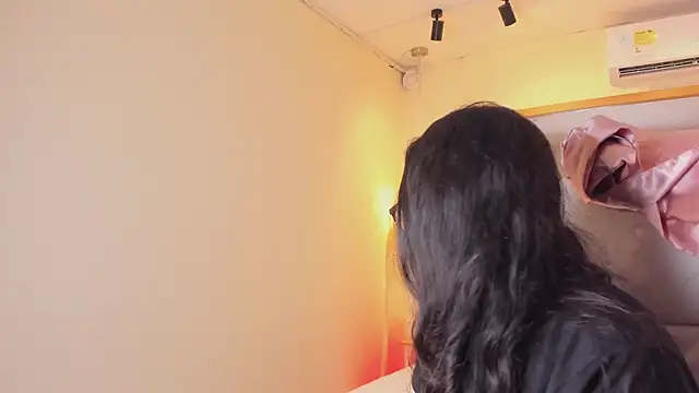 PerlaPreciosa online show from 03/25/26, 03:50