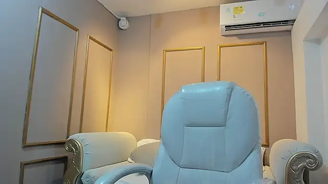 PerlaPreciosa online show from 02/27/26, 04:01