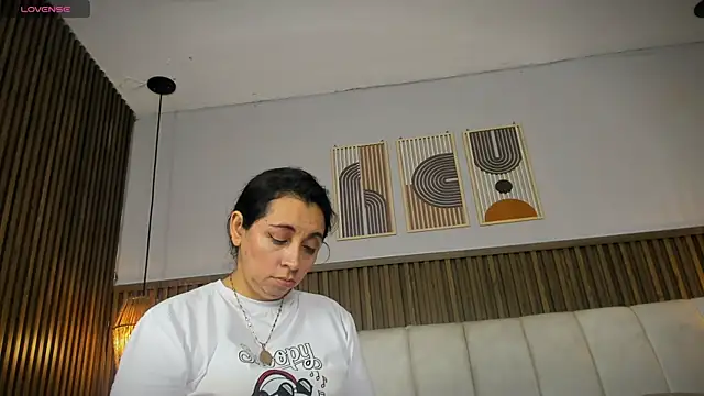 Snapshot of PerlaPreciosa chatting on 07/17/26, 03:59 PerlaPreciosa online show from 07/17/26, 03:59