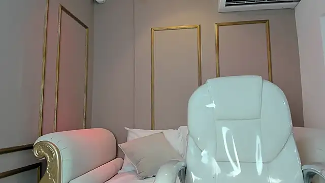 PerlaPreciosa online show from 12/18/25, 04:06