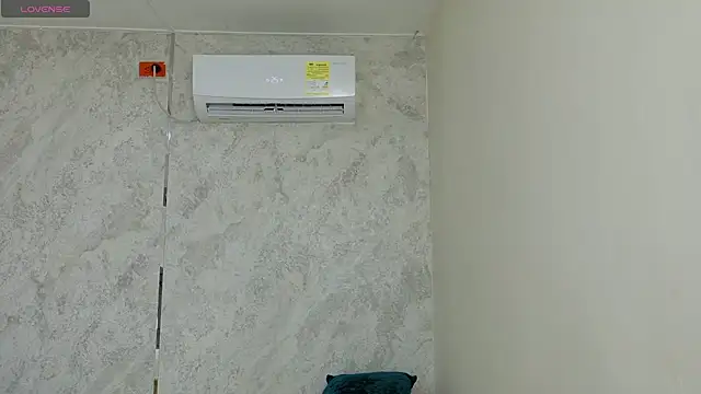 dani-lue online show from 05/21/26, 01:52