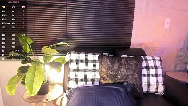 JhonyMiller  online show from 03/04/26, 07:54