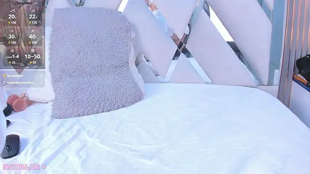 Snapshot of _Hottest_Mature chatting on 11/20/25, 03:29 Hottest Mature online show from 11/20/25, 03:29