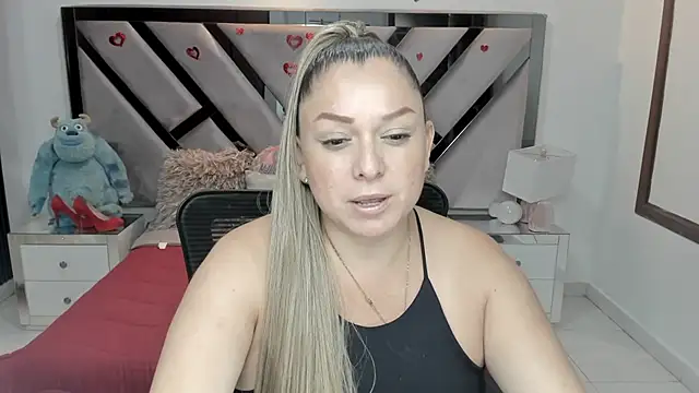 natalia5560 online show from 11/01/25, 01:27