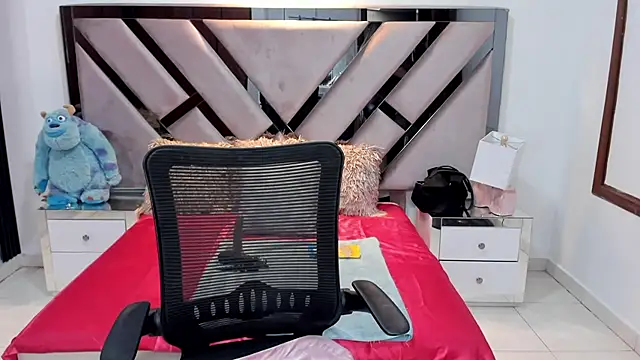 natalia5560 online show from 09/16/25, 12:50