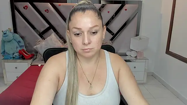 natalia5560 online show from 10/16/25, 01:08