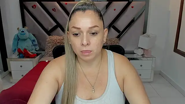 natalia5560 online show from 10/30/25, 01:09