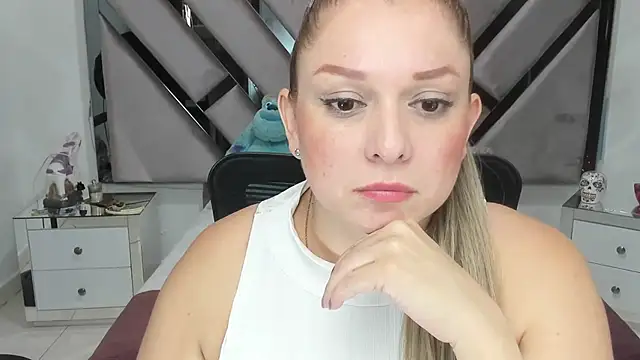 natalia5560 online show from 03/19/25, 02:35