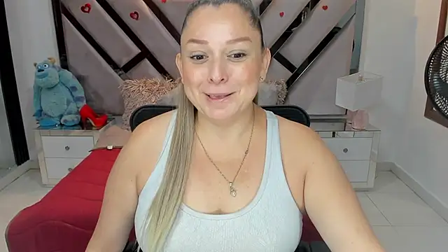 natalia5560 online show from 10/09/25, 01:00