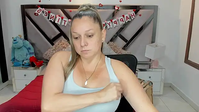 natalia5560 online show from 09/28/25, 01:51