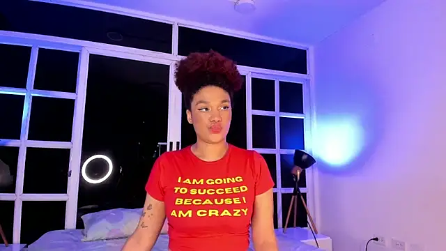 Snapshot of loladupont chatting on 05/06/26, 02:59 loladupont online show from 05/06/26, 02:59