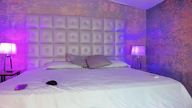 loladupont online show from 11/08/25, 03:10