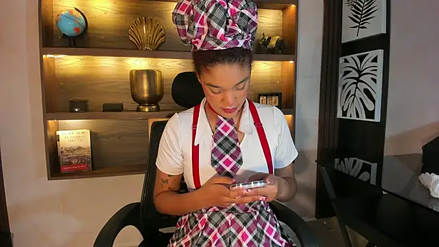 loladupont online show from 10/29/25, 03:05