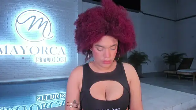 Snapshot of loladupont chatting on 02/11/26, 03:06 loladupont online show from 02/11/26, 03:06