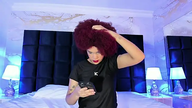 Snapshot of loladupont chatting on 03/06/26, 03:12 loladupont online show from 03/06/26, 03:12
