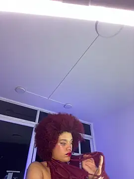 Snapshot of loladupont chatting on 04/15/26, 02:50 loladupont online show from 04/15/26, 02:50