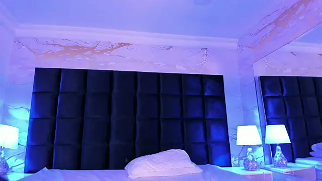 Snapshot of loladupont chatting on 02/20/26, 03:14 loladupont online show from 02/20/26, 03:14