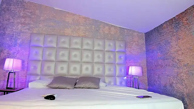 loladupont online show from 12/02/25, 03:07