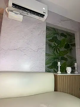 Snapshot of loladupont chatting on 04/19/26, 02:56 loladupont online show from 04/19/26, 02:56