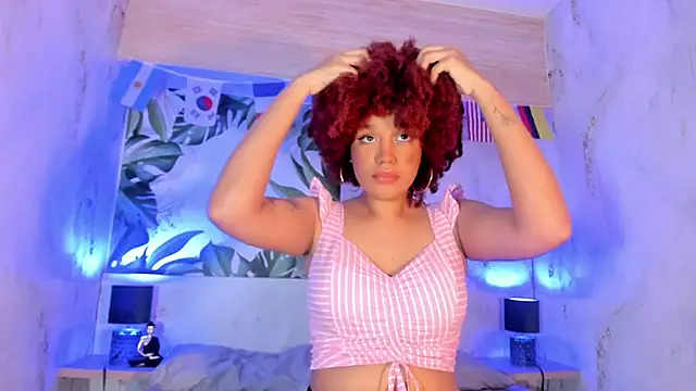 Snapshot of loladupont chatting on 07/13/26, 03:28 loladupont online show from 07/13/26, 03:28